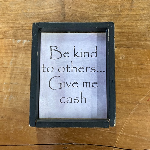 フォトフレーム　黒ウッドｘ英字　”Ｂｅ　ｋｉｎｄ”