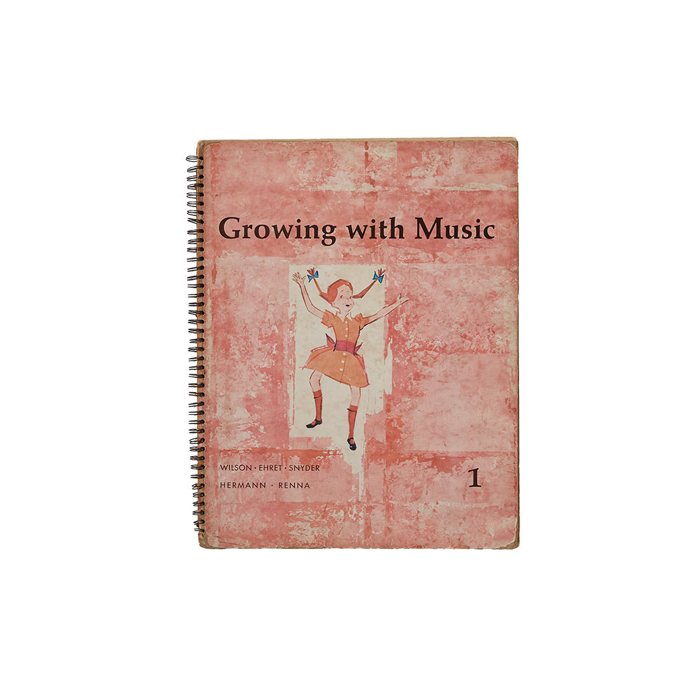 ＢＩＧ ＢＯＯＫ 赤ｘ女の子 ”Ｇｒｏｗｉｎｇ Ｗｉｔｈ Ｍｕｓｉｃ”