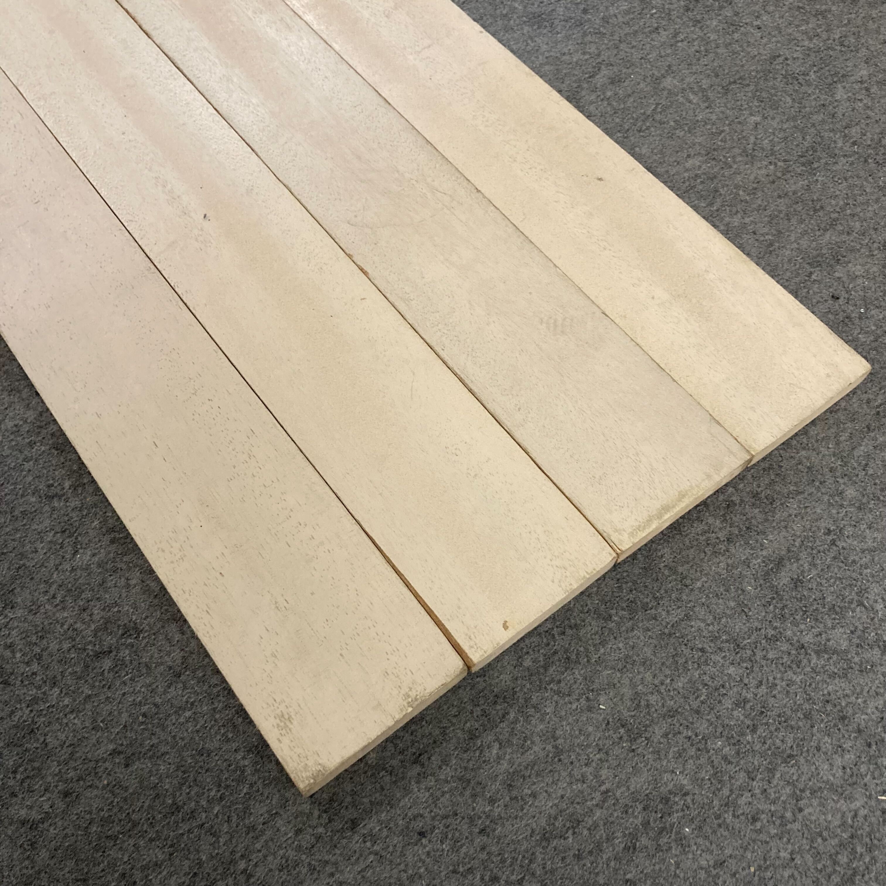 フロアマテリアル　オフホワイト