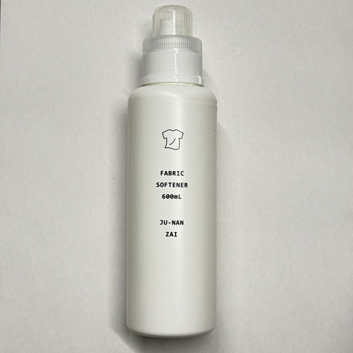 洗剤ボトル　ホワイト　Ｔシャツイラスト