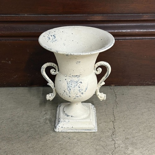 フラワーベース　ホワイト　アンティーク風　取っ手付