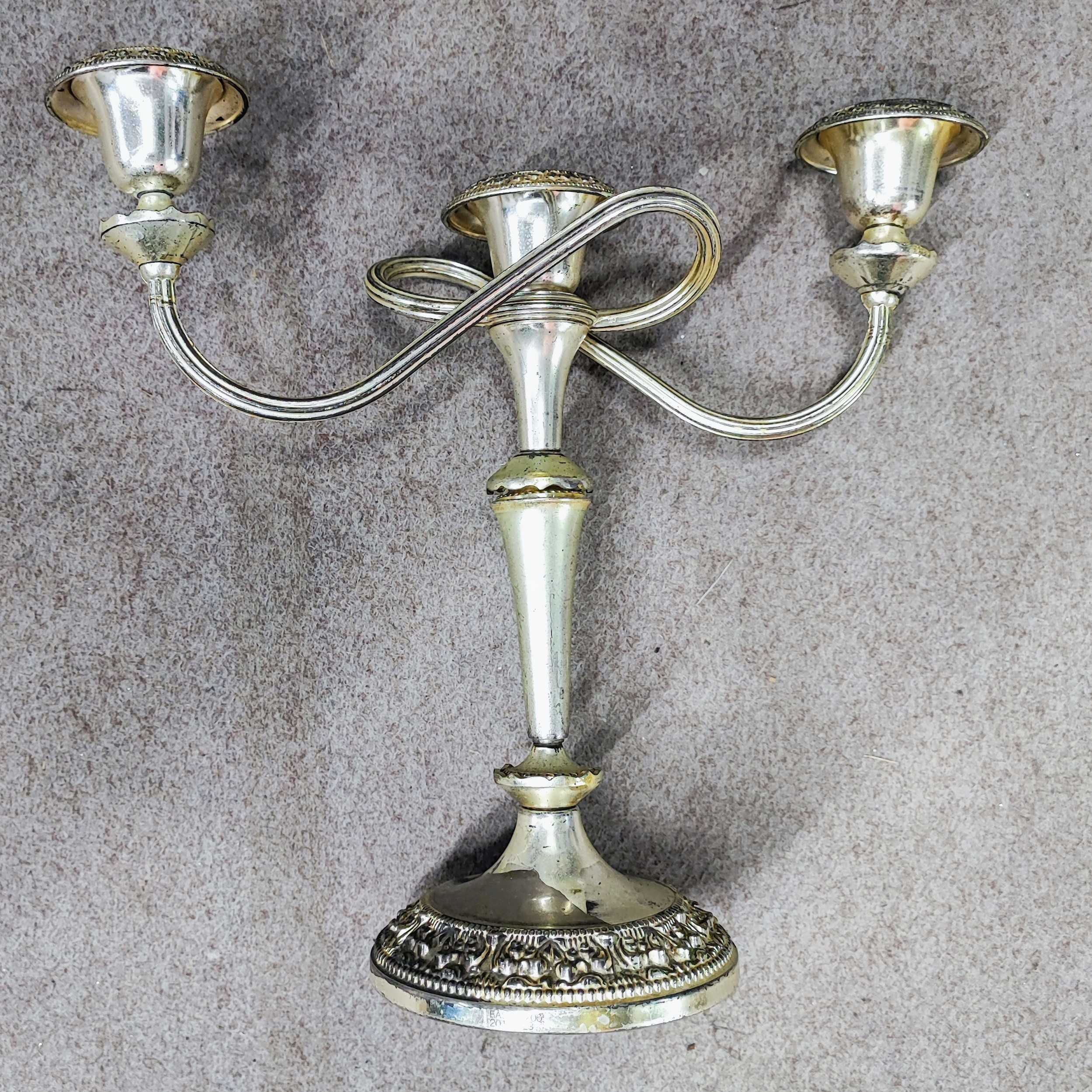 キャンドルスタンド　3灯　カーブライン　シルバー