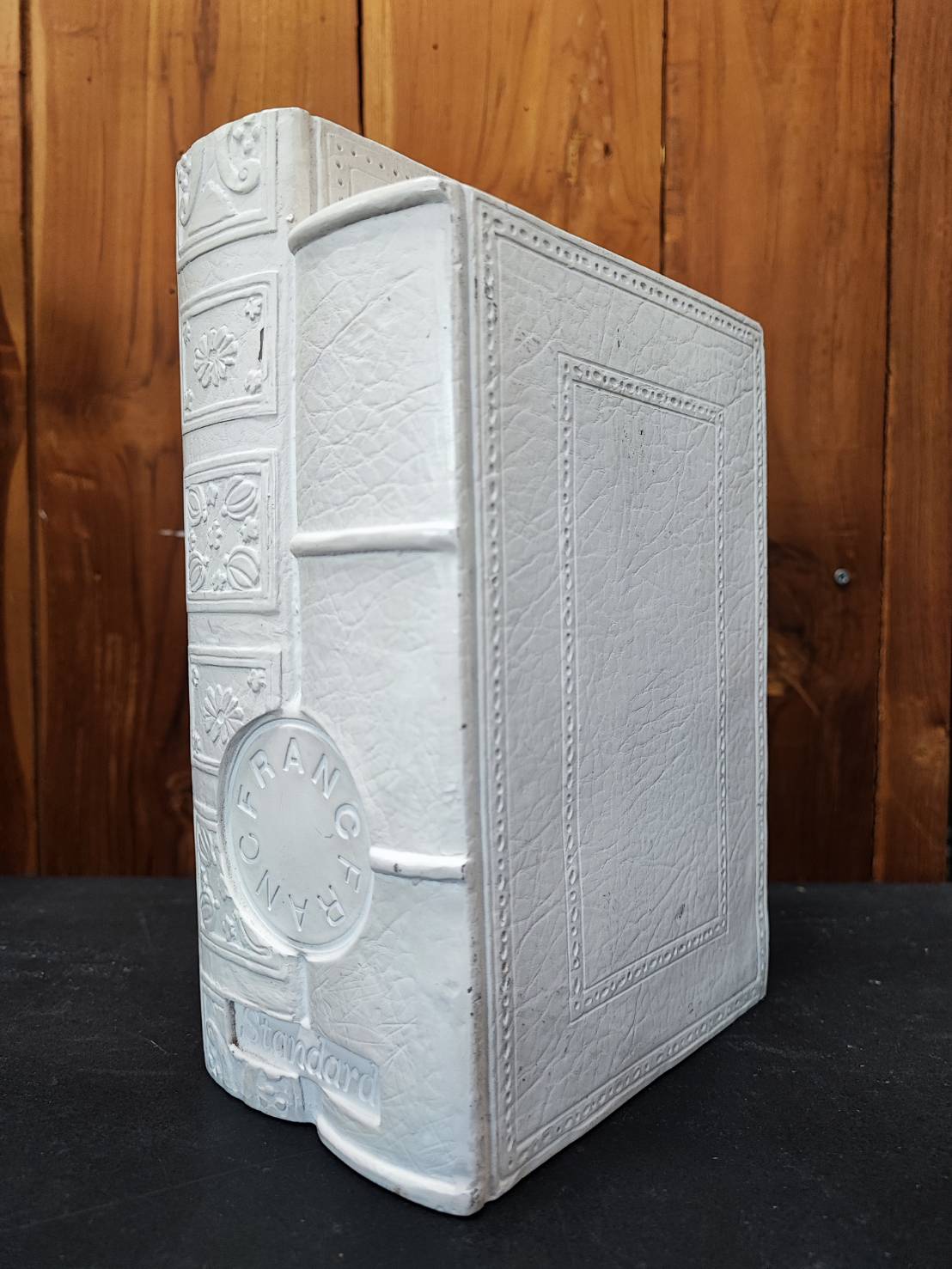 オブジェ　洋書型　２冊　ホワイト