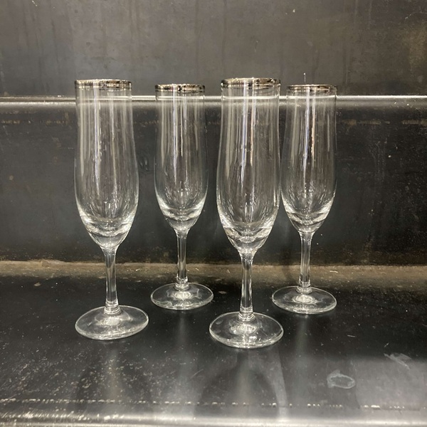 シャンパングラス　シルバーライン　4脚セット