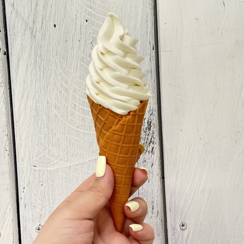 ワッフルコーンソフト　ミルク